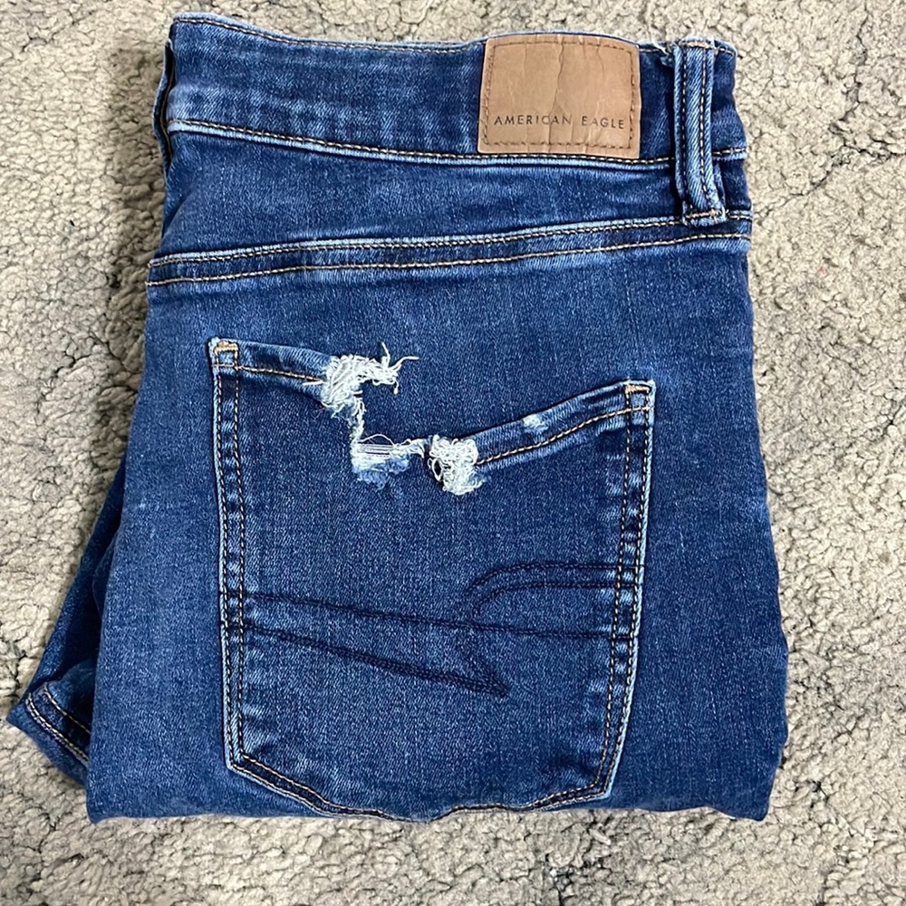 American eagle jeans! Size 12 in the waist and regular in length!